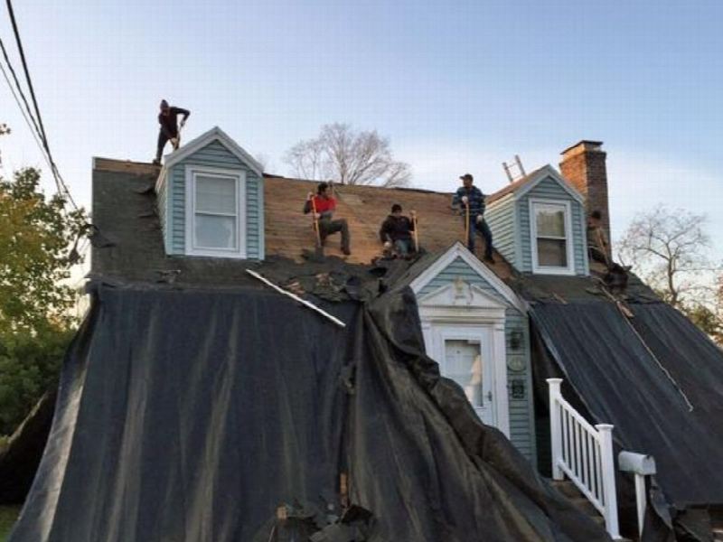 Completed full asphalt shingle re-roof on a residential home